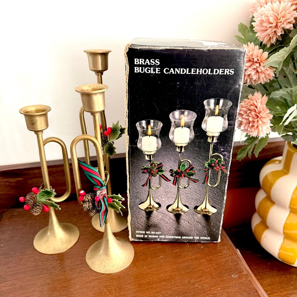 Vintage Brass Bugle Horn Candlestick Decor Trumpet Christmas Farmhouse Decor - Picture 6 of 13